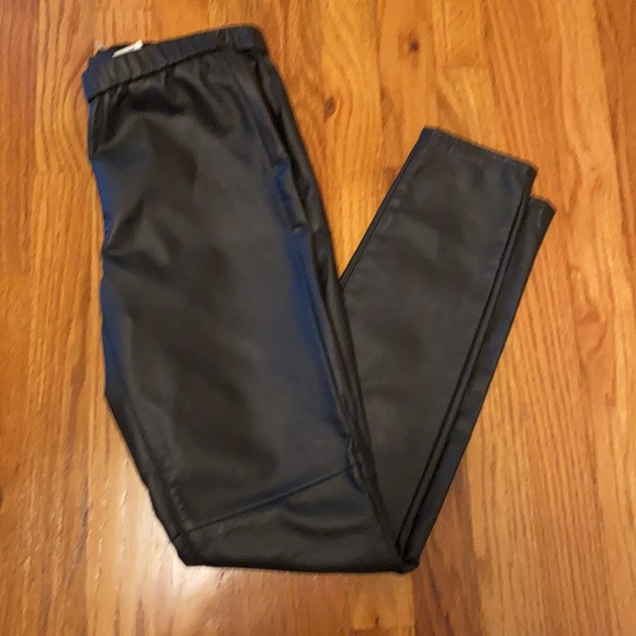 🔺FREE SHIPPING Michael Kors Black faux leather leggings - Picture 3 of 7